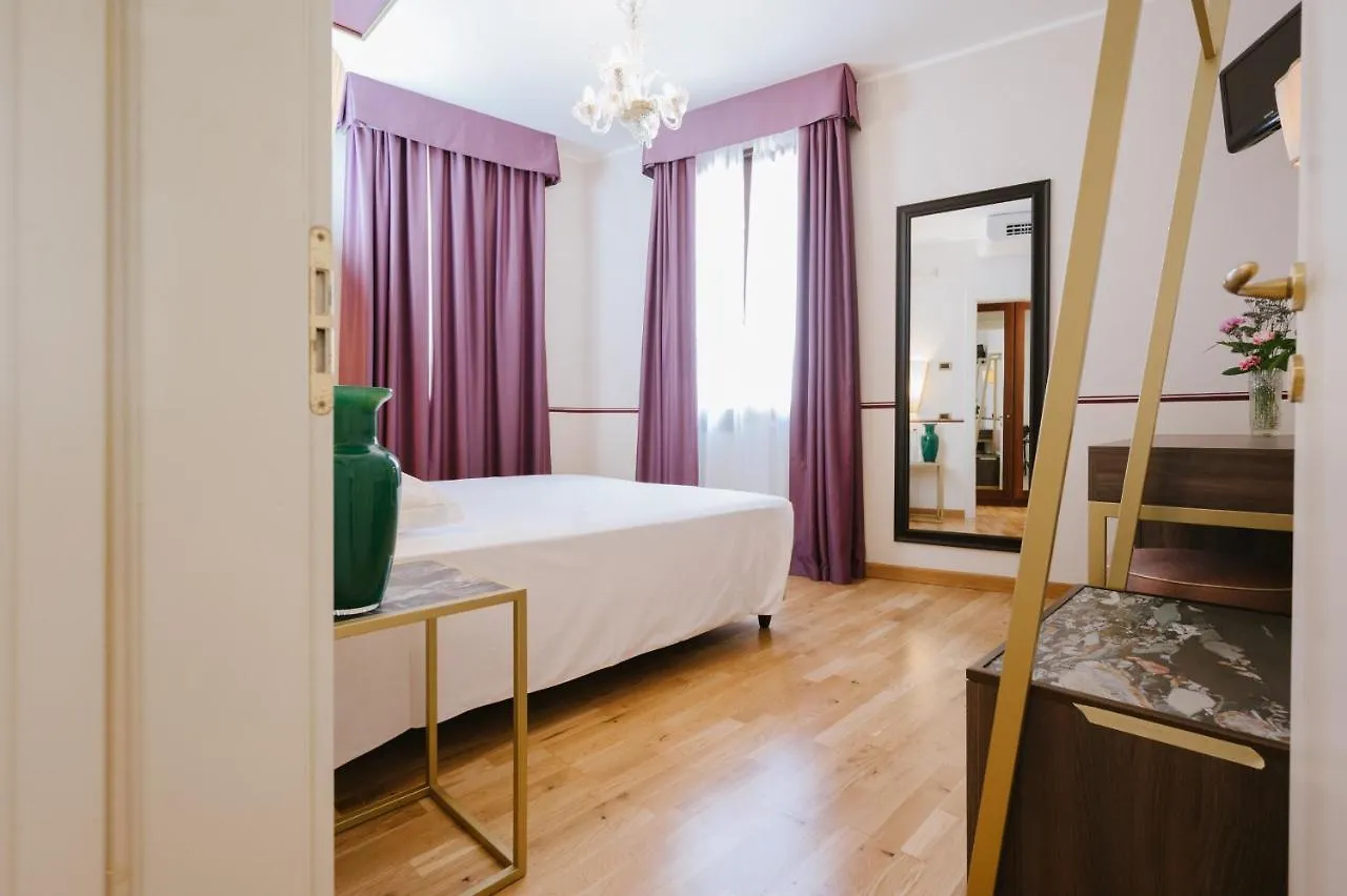 Hotel Do Pozzi Venedig 3*,  Italien